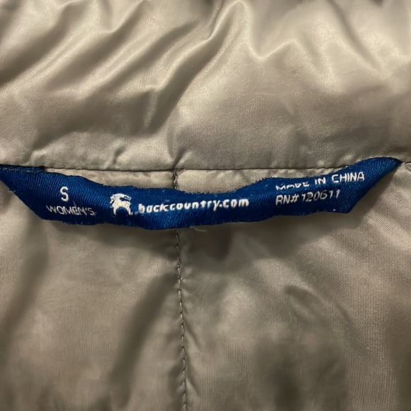 Backcountry grey 850 fill down jacket, size S - Picture 2 of 8